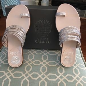VINCE CAMUTO strapy sandals Silver Sz 6